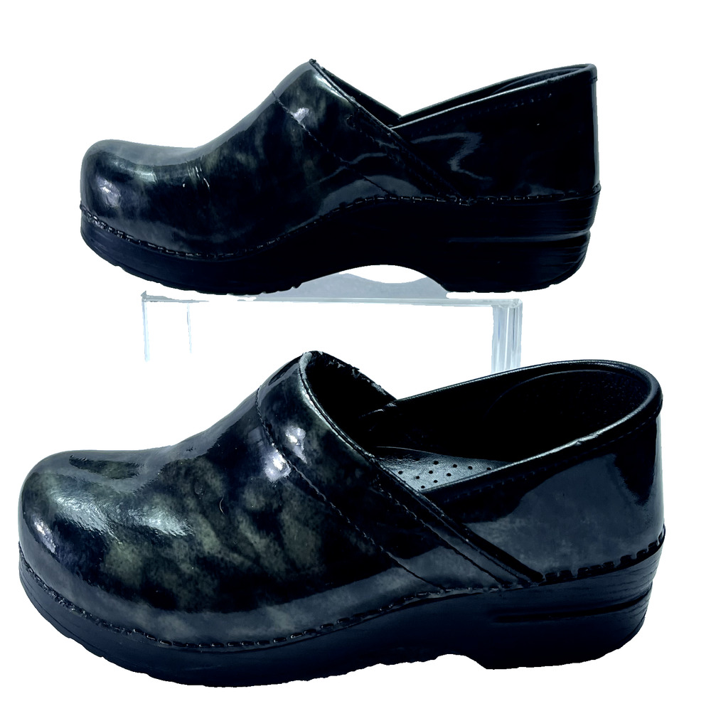 Dansko Clogs Shoes Women's Size 38 Marble Patent Leather Casual Minimalist